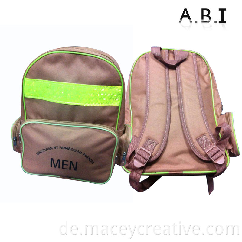 Government Ausschreibung Madagaskar Back to School Kit Kinder Schreibwaren Rucksack Set